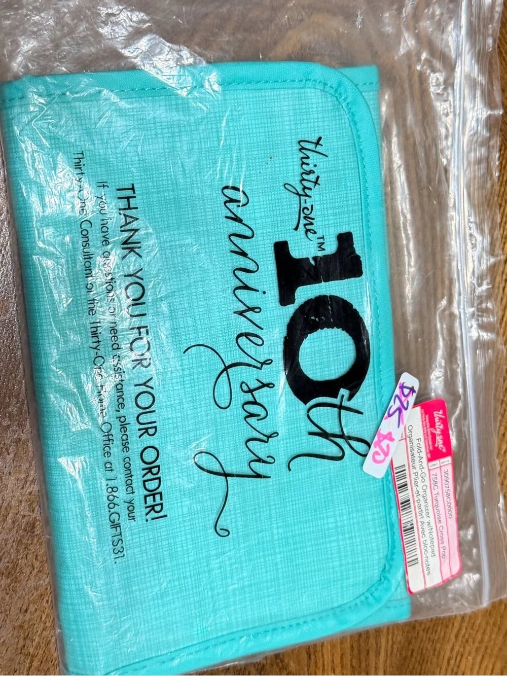 Thirty-One Fold-and-Go Organizer with notepad